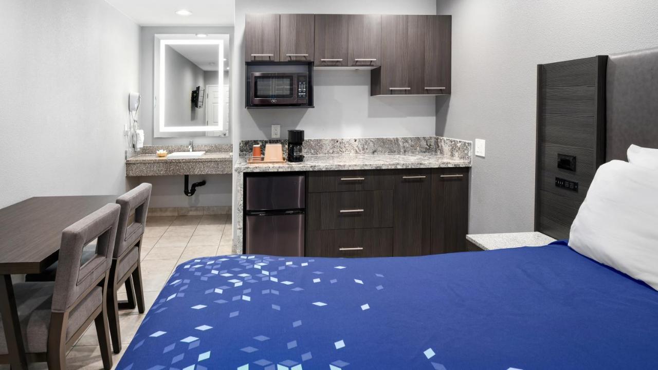 קארסלבד Scandia Motel מראה חיצוני תמונה