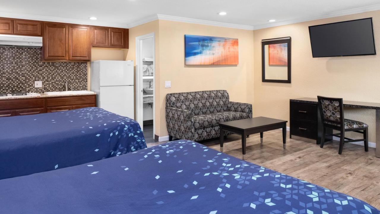 קארסלבד Scandia Motel מראה חיצוני תמונה