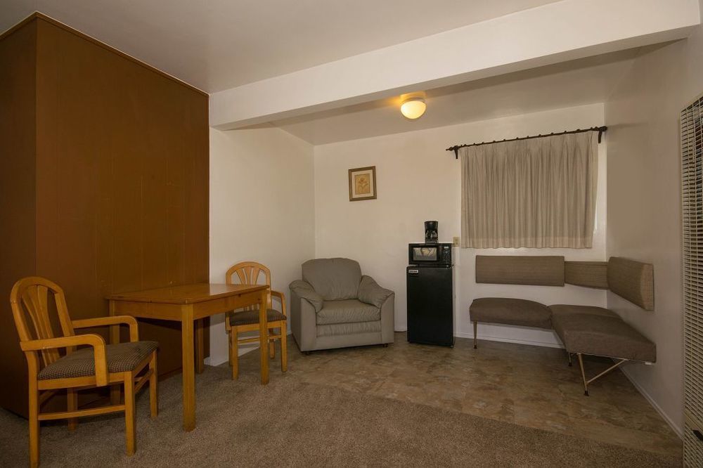 קארסלבד Scandia Motel מראה חיצוני תמונה